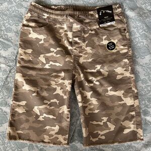 Art class camp shorts